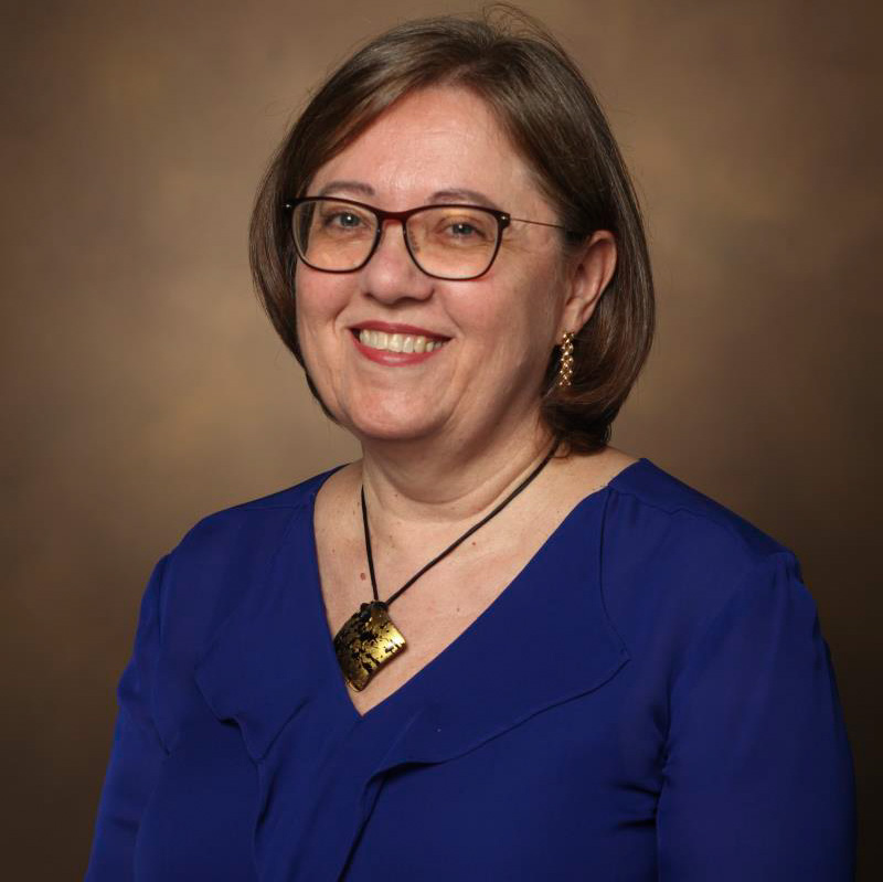 Dr. Ela Knapik headshot