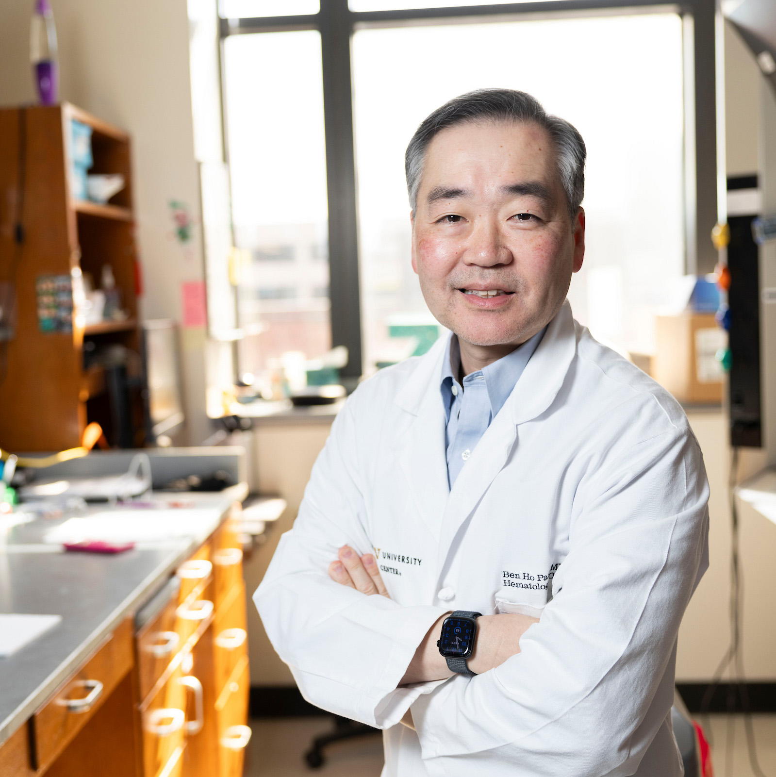 Dr. Ben Ho Park in the lab.