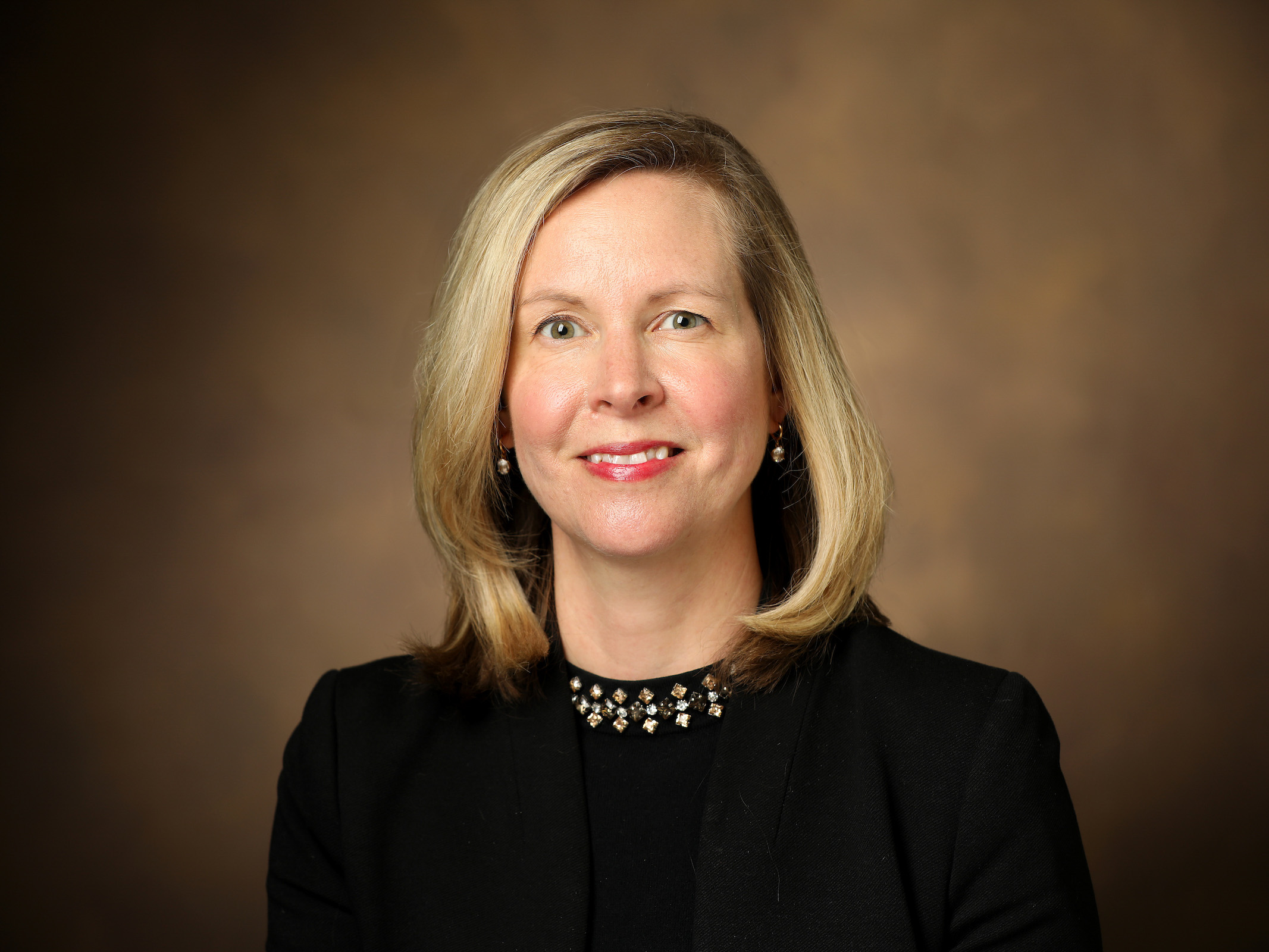 Dr. Sara Horst headshot